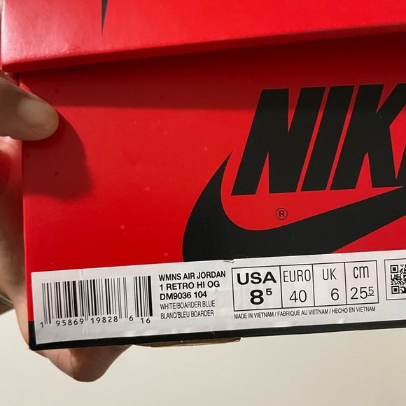 jordan 1 high washed demin 8.5 w - Picture 2 of 2